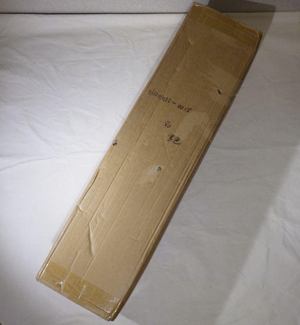 外箱はAliと同じ感じの無地の段ボールにマジック手書き