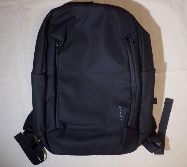 傘から外れることもある外側に、上向きのポケットがないのが特徴?