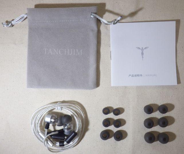 内容物はZEROと同じく、本体・説明書・袋に2種3サイズのイヤピ(セット済除く)