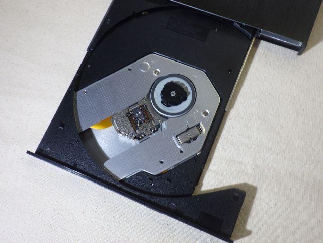 トレイに芯とピックアップが付いているタイプ