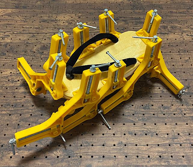 クランプで固定させました。