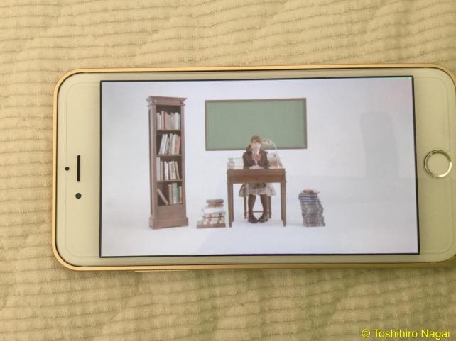 DVD再生中画面をキャプチャしてみました。アップスケーリングはかなり優秀です。音声も重視したい方は、ポータブルアンプをつないでヘッドフォンで聴きましょう。