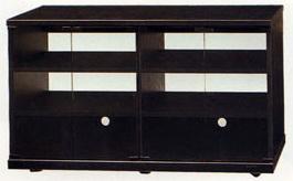 前面がガラス。棚が2枚の3段構成