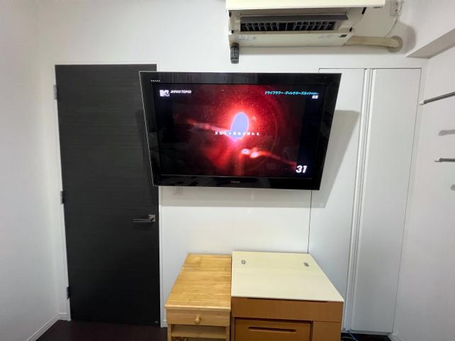 ⑧エアコンを付けても干渉すること無い完璧な位置