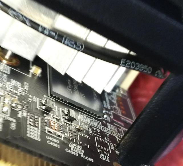 私のRX550に搭載されていたGDDR5メモリは SK-Hynix製の様です。