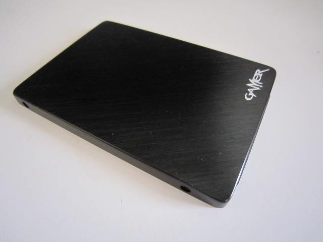 縦を基調としているのも珍しいですね