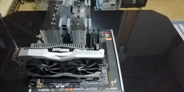 組み込み前の動作確認時、忍者ほどではないけどそれなりに大きい