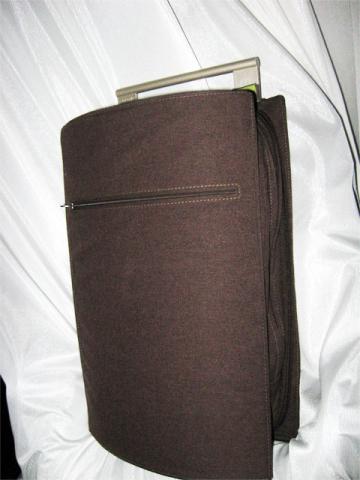 丸みを帯びたデザインがポイントでした。