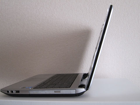 持ち歩けるけど女性にはきつい重さ(笑)