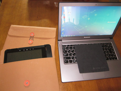 サブディスプレイ、On-Lap も入る