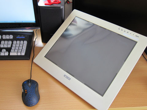 DTU-710本体17インチはでかいわ