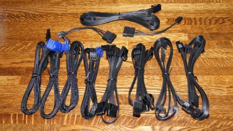 ケーブルがいぱーい!!