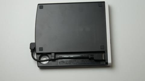 USBケーブルを収納