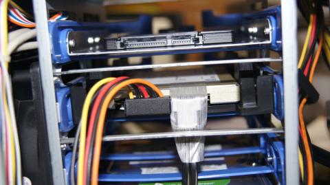 裏面を確認するとこのようになっています