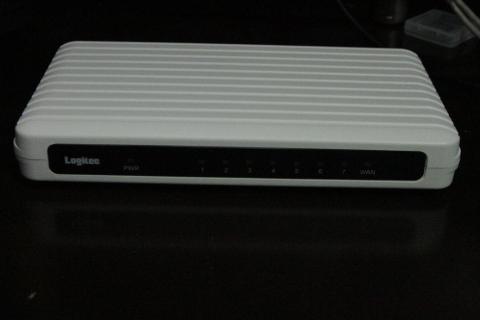 Logitec LAN-BR-G8.jpg