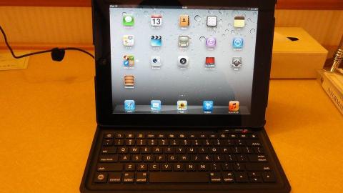 iPad2 Bluetooth キーボード.jpg