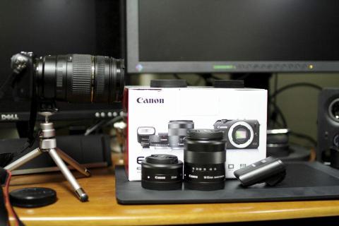 EOS M