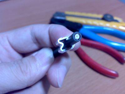 カシメリング形状が斬新