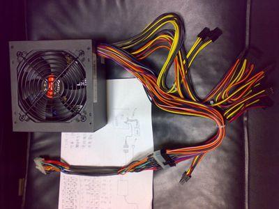 自作ケーブルをATX電源に接続したところ