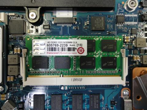 メモリ取り付け