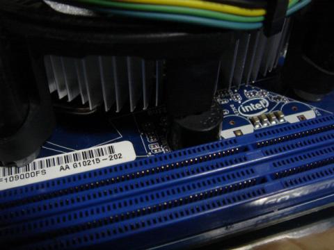 DH67CFへCPUファン装着-001