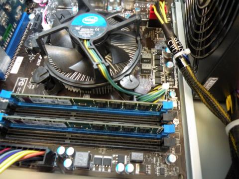 CPUとメモリ写真