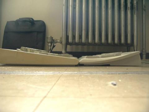 側面から。左が1391401。Rが非常に大きいのが分かります