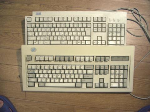 二台並べてみる。7953がいくら善戦していても、この体格差では。。。