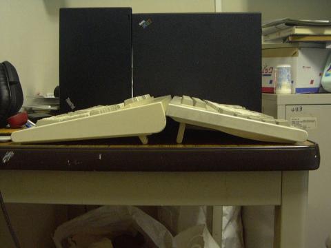 左、1391401 右、5576-001の湾曲配位の比較