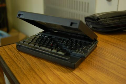 通称”バタフライ機構”