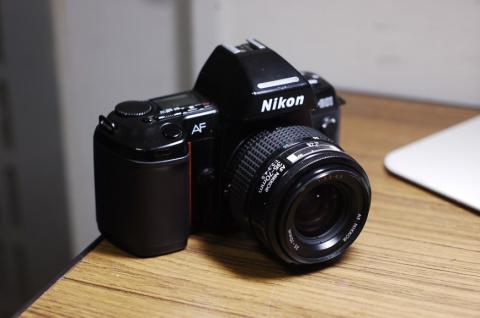 Nikkor Auto-S 50mm F2.8 1/30 ISO 200