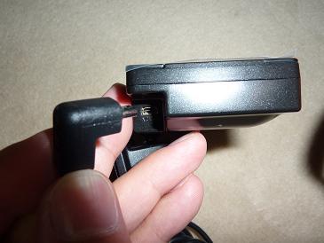 OBDⅡアダプタを装着するときは、DCジャックを本体に差します。エイッ!