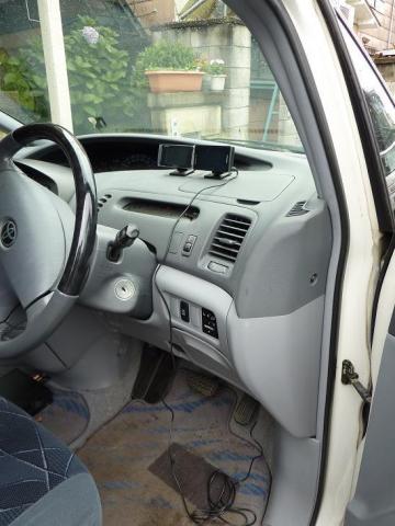 この配線のままでは、配線が邪魔で安全に走行できないので、配線作業を実施します。