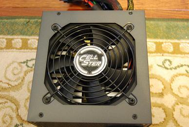 ファンは長寿命12cmファン「鎌FLEX」です。すごいの??