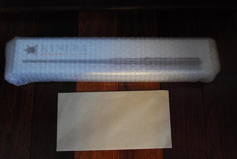 中には、プチプチにきれいにくるまれた本体ケースと、魔法学校からの手紙。。。