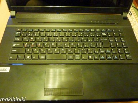 テンキーも入っているフルキーボード