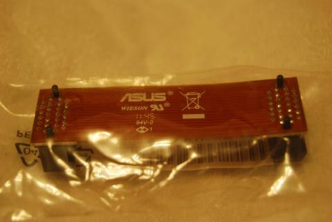 SLI用のブリッジ