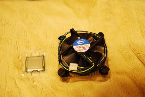 中身はドン!CPUとクーラー