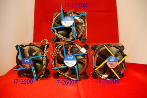 第3世代からリテールファンの向きが変更になったのかと思いきや、i5-3570Kだけが逆向きでした。なんでだろ?気まぐれ?