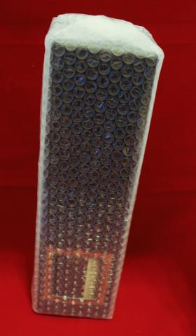 大事な商品だから、緩衝剤でばっちりガード。商品に対する愛情がうかがえる梱包です