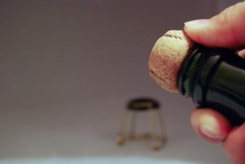 ワインを開けるときと同じ要領で・・・