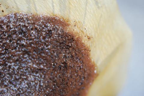 小さな泡がこびりつく感じです。Coffee Huntersのときよりも、泡が細かく感じました