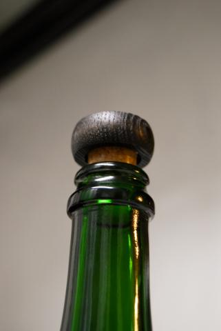 奥まで押し込むと、取れなくなりそうなので、ほどほどに・・・