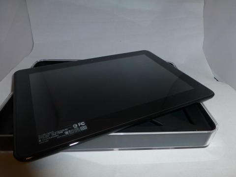 ケースから出したKALOS