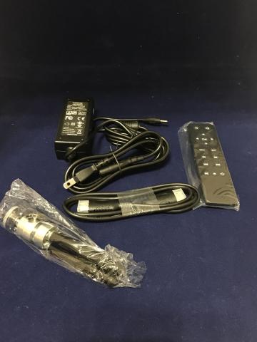 リモコン、電源ケーブルセット、HDMIケーブル、ミニ三脚が