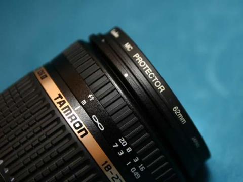 タムロンレンズに装着