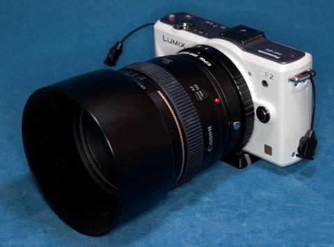 GF2にEF 50mm F1.4を取付けたところ