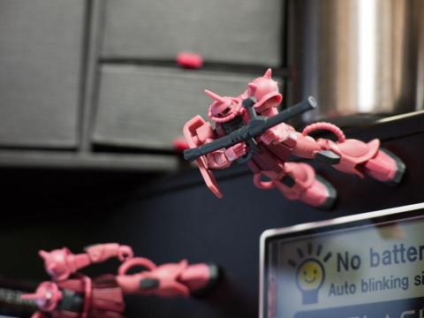 ISO 100、絞り マウンタメモリ6、露出時間 1/4秒