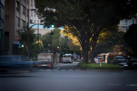 HOLGAレンズ、0.3秒、ISO 100、0 EV、手持ち