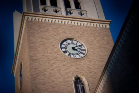 HOLGAレンズ、1/25秒、ISO 100、0 EV、手持ち